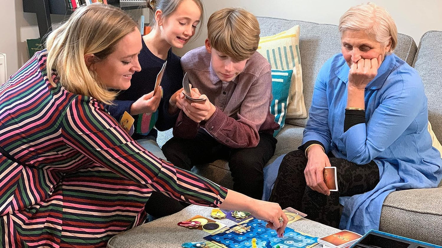 Dixit (Bilingual French/English) - Board Games - Storytelling/Guessing - Games for Family - Ages 8+ - 3 to 6 Players - 30 to 45 Minute Playtime - Made by Asmodee