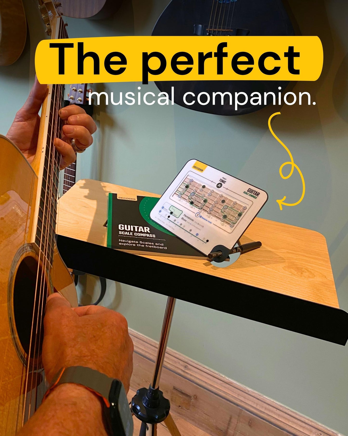 Noisy Clan Guitar Scale Compass - Master Soloing Patterns & Fretboard Logic - Essential Tool to Learn Guitar for Beginners Adults - Portable Sliding Decoder & 88-Page Scales Book