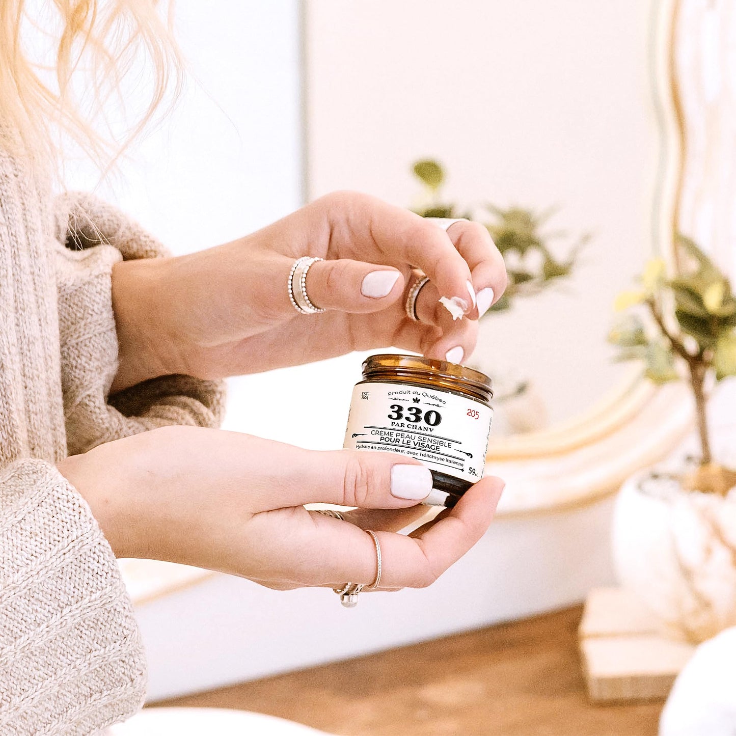 330 Chanv Hemp Face Cream (59 mL) Moisturizer and Hydrator | Diminish the Appearance of Wrinkles & Dark Spots | For Dry or Sensitive Skin | Vegan Safe