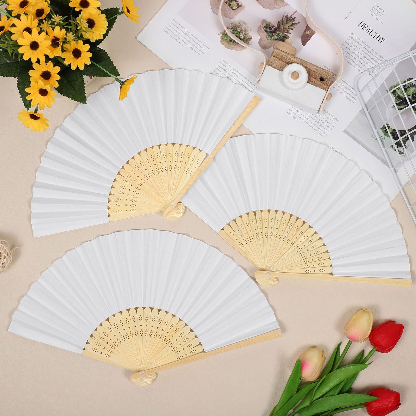 Aodaer 72 Pieces White Folding Fans with Organza Bags Paper Folding Fans Bamboo DIY Paper Hand Fan Foldable Wedding Fan for DIY Crafts, Wedding Gift, Home Decoration