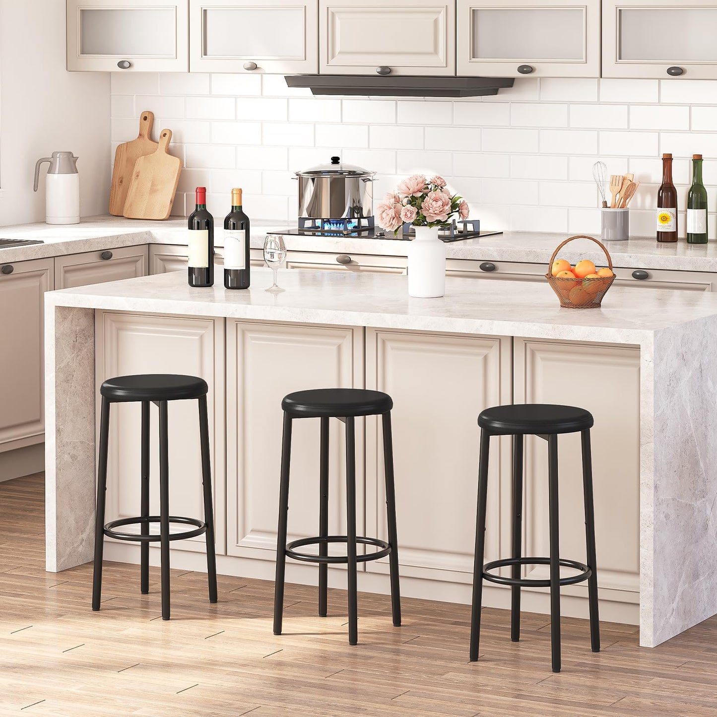 HOOBRO Bar Stools, Set of 2 Bar Chairs, 31 cm PU Upholstered Counter Bar Stools, Breakfast Stools with Footrest, Easy Assembly, for Kitchen, Dining Room, Cafe, Black BB30BY01