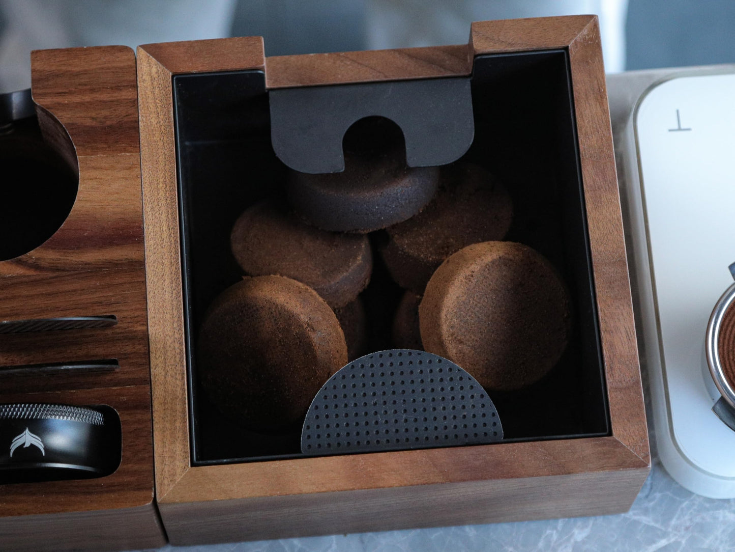 KNODOS Wooden Espresso Knock Box Walnut Dump Bin for Coffee Grounds Disposal Durable, Shock-Absorbent Espresso Machine Accessories, Easy to Clean Tamping Station