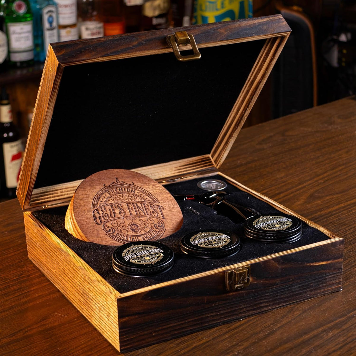 Whiskey Smoker Kit with QuadTorch, 6 Wood Chips & Wooden Gift Box | Cocktail Infuser | Bourbon Barware | Old Fashioned Drinks | Smoked Whisky Present for Dad, Men, Father’s Day, No Butane