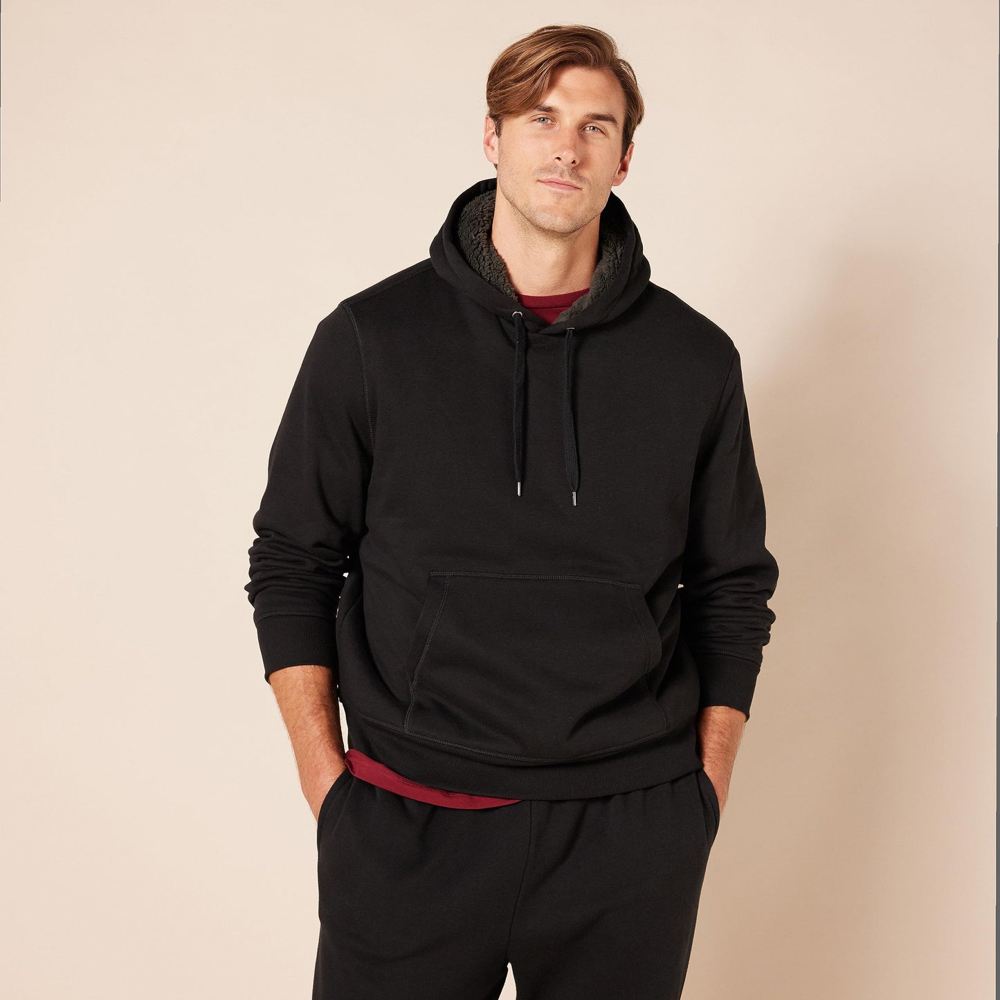 Amazon Essentials Men's Sherpa-Lined Pullover Hoodie Sweatshirt, Black, Small