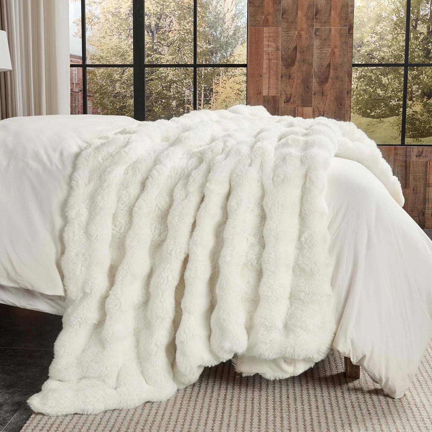 Lotus Karen Queen Size Faux Fur Blanket Cream White - Big Bubble Rabbit Fluff Blanket for Bed, Large Fluffy Fuzzy Cozy Blanket, Thick Furry Plush Shaggy Blankets, 90x90 Inches