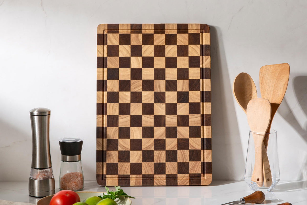 THETCHRY Cutting Boards for Kitchen, Checkered Cutting Board Upgraded, Acacia Wood Chopping Board with Juice Grooves & Handles, Large Butcher Block Serving Tray with Gift Box, 17" x 12" x 0.8"