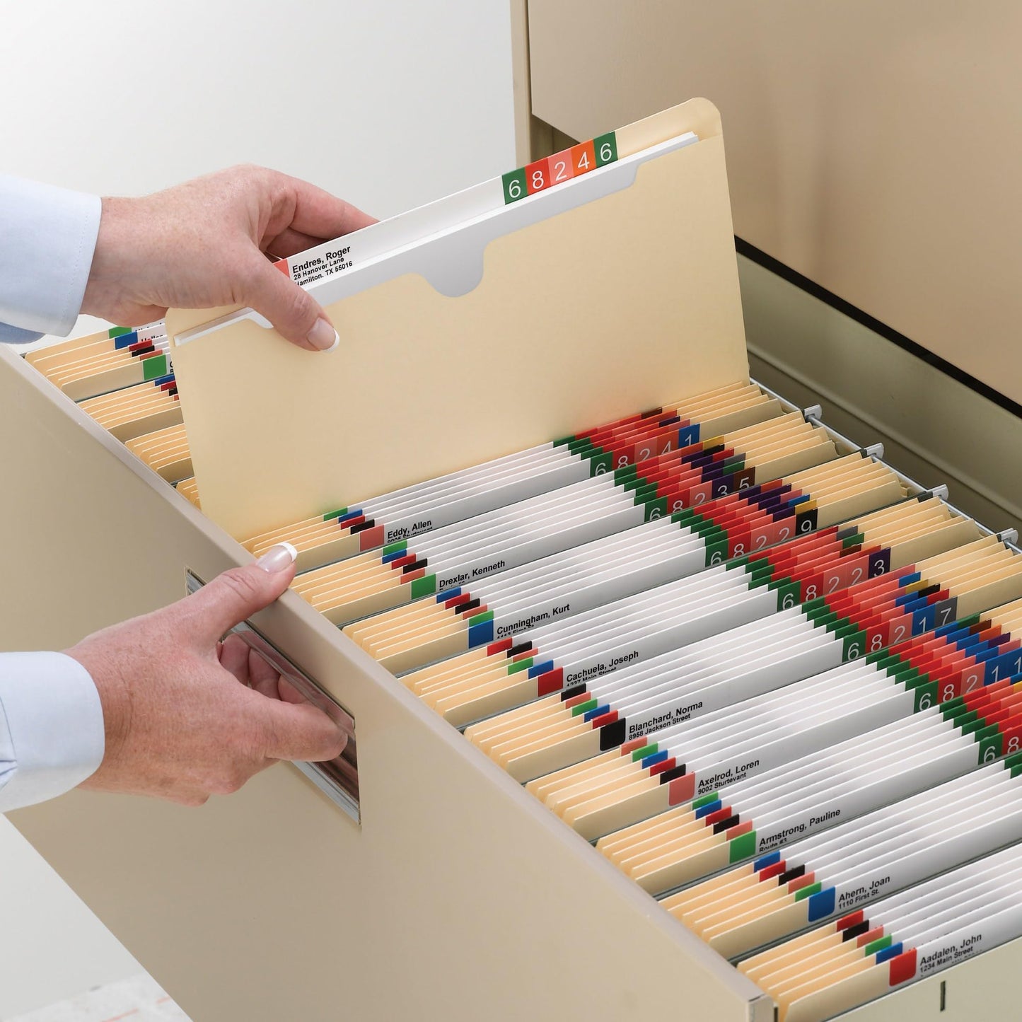 Smead File Jackets, 50-Pack, Letter Size, Straight-Cut Reinforced Tab, 2-Inch Expansion, Manila, Secure Closed-Side Filing for Home Office, School and Business Document Transport