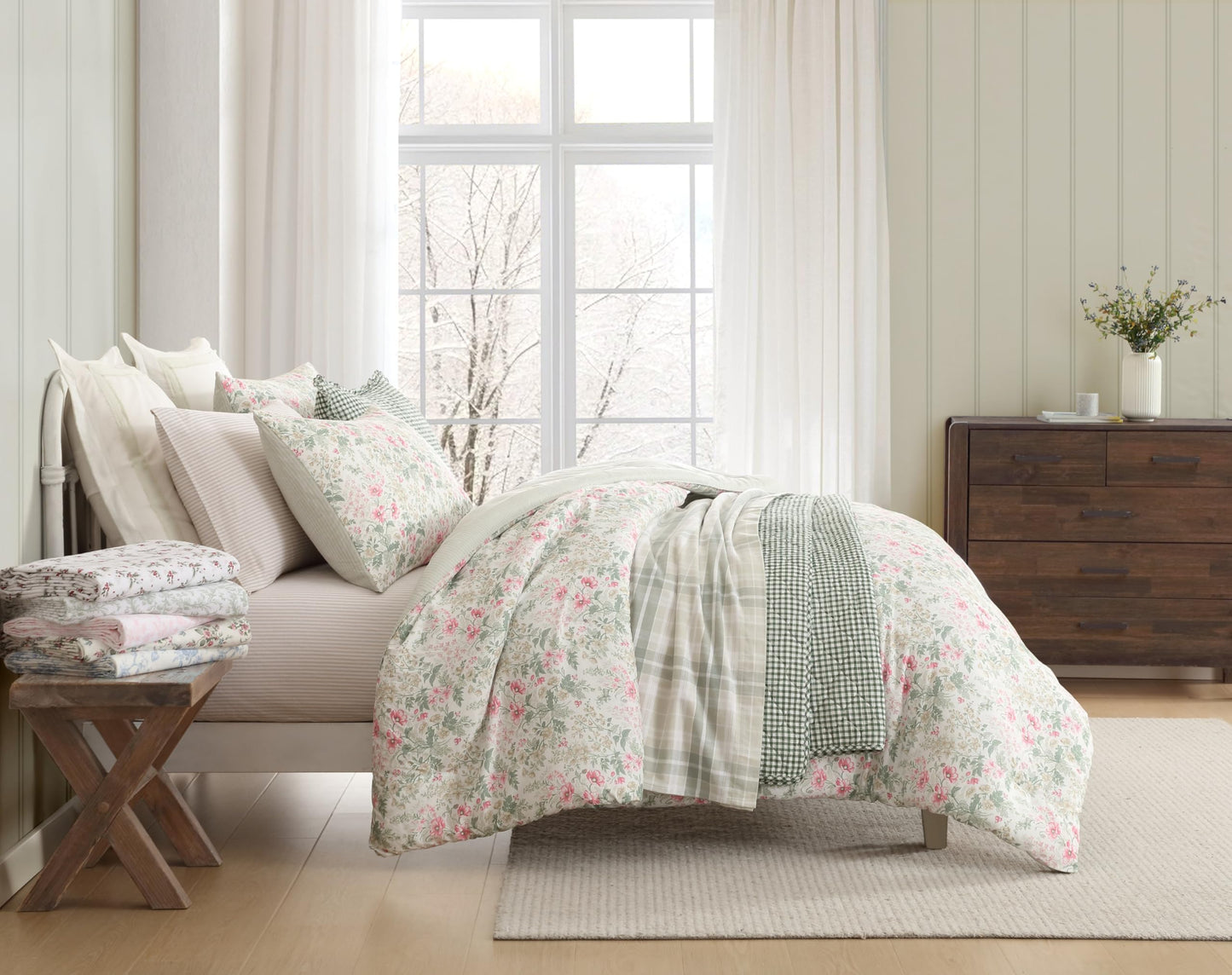Laura Ashley Home - Flannel Collection - Sheet Set - 100% Cotton, Ultra-Soft Brushed Flannel, Pre-Shrunk & Anti-Pill, Machine Washable Easy Care, Queen, Mulholland Plaid Grey