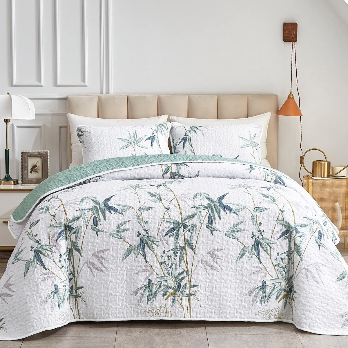 3 Pieces Full/Queen Size Botanical Quilt Set, Green Leaves Printed on White Reversible Bedspread Coverlet Set, Soft Microfiber Lightweight Bed Cover for All Season (90" x 90", 1 Quilt+ 2 Pillow Shams)