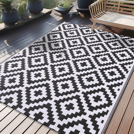 OLANLY Outdoor Rug Waterproof Reversible 5x8 ft, Durable Plastic Straw Patio Camping Carpet, Large Foldable RV Mat for Backyard, Deck, Picnic, Camper, Bench, All-Weather, Lightweight, Black & White