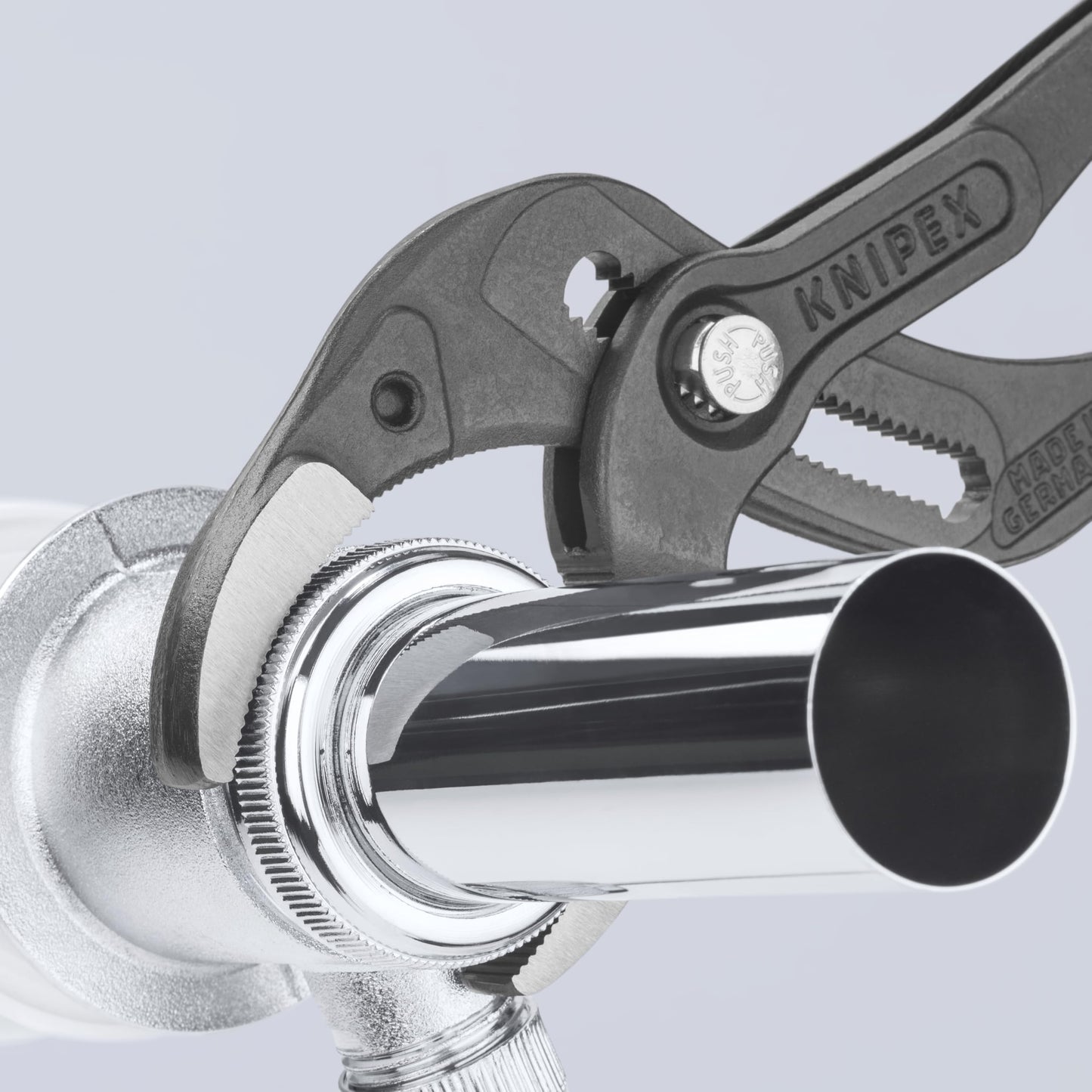 Pipe Gripping Pliers-Serrated Jaws