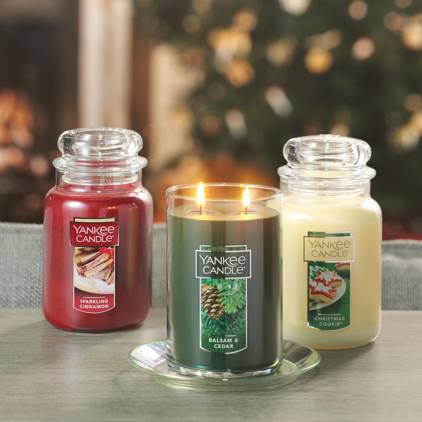 Yankee Candle Scented Candle, Sparkling Cinnamon, Original Large Jar Candle, 110-150 Hours of Burn Time, 22 oz.