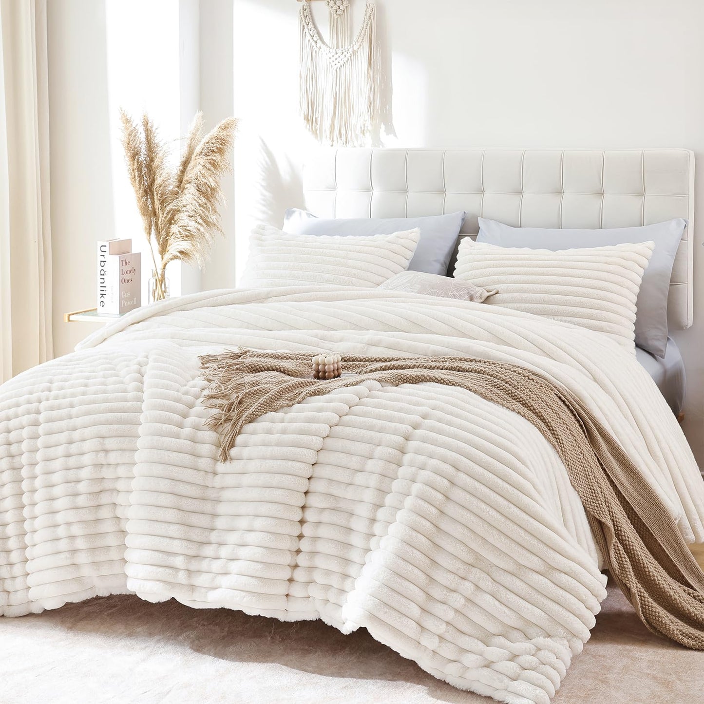 YIKUSH Fluffy Queen Comforter Set 3 Pieces - Cream White Fleece Fluffy Comforter Queen Set, Luxury Fuzzy Queen Bed Set, Soft & Warm Bed Comforter Queen with 2 Pillow Cases