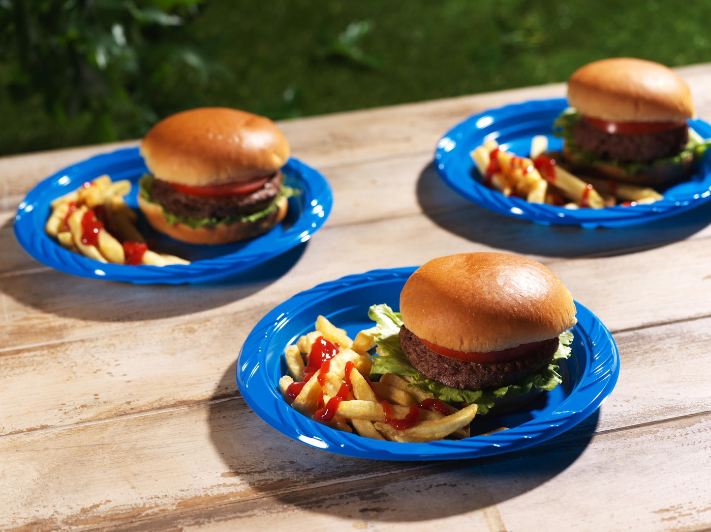 Munfix 100 Blue Plastic Plates Set - 9 Inch Disposable Dinner Plates Bulk Pack, for Party, BBQ, Picnic, Parties, Travel and Events, Microwavable Recyclable