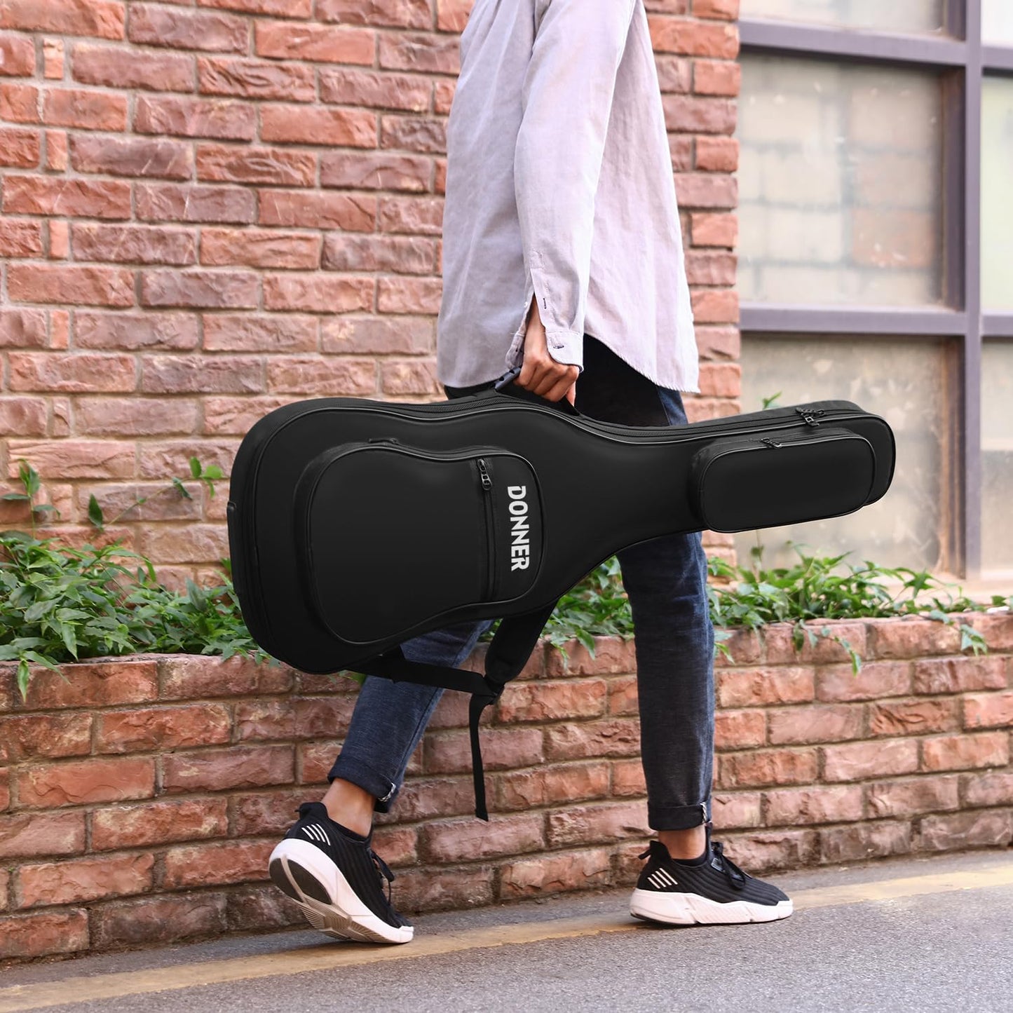 Donner 39 inch Electric Guitar Gig Bag, 0.4in Padded Sponge 600D Ripstop Waterproof Nylon Dustproof Soft Case for Home Storage Travel Carrying Backpack 3 Pockets Adjustable Strap Black