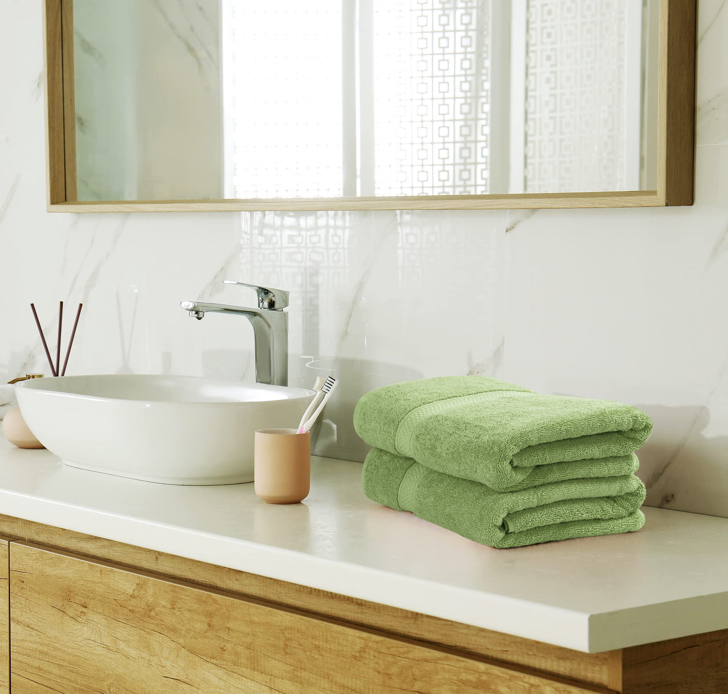 Utopia Towels 8-Piece Premium Towel Set, 2 Bath Towels, 2 Hand Towels, and 4 Wash Cloths, 600 GSM 100% Ring Spun Cotton Highly Absorbent Towels for Bathroom, Gym, Hotel, and Spa (Sage Green)
