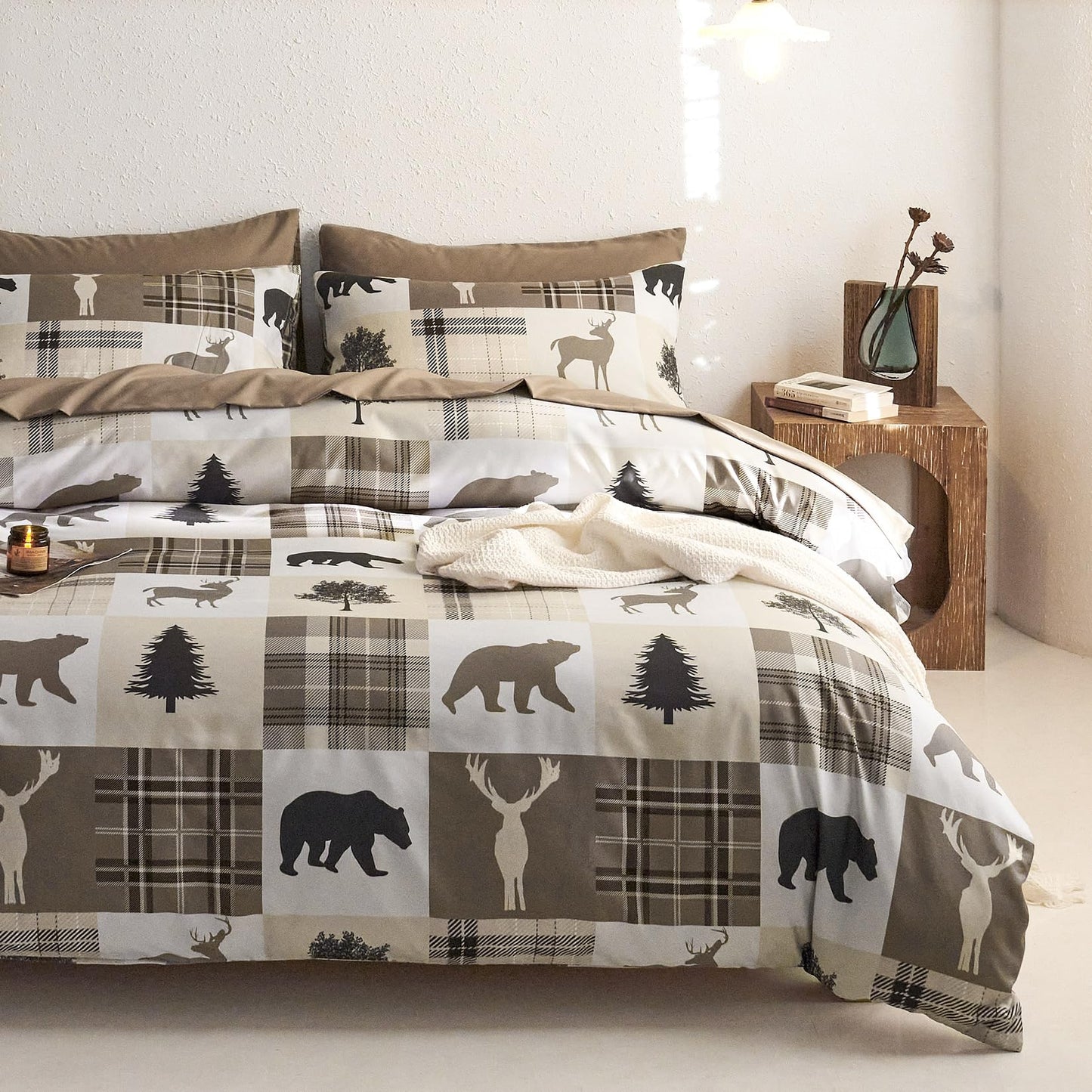 Wake In Cloud - Rustic Duvet Cover Set, Camping Christmas Farmhouse Western Patchwork Plaid Holiday Lodge Cabin RV Outdoor Wildlife Theme Bedding, 3-Piece, Taupe Brown, Queen Size