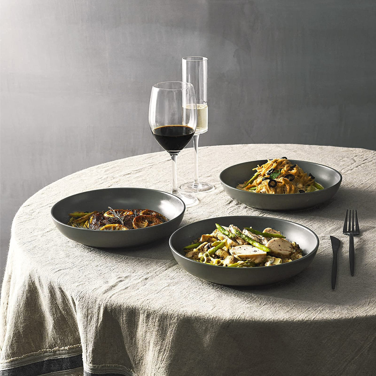 Y YHY Pasta Bowls 30oz, Large Salad Serving Bowls, Porcelain Soup Bowls, Grey Pasta Plates Set of 6, Wide and Flat, Microwave Dishwasher Safe, Grey Matte