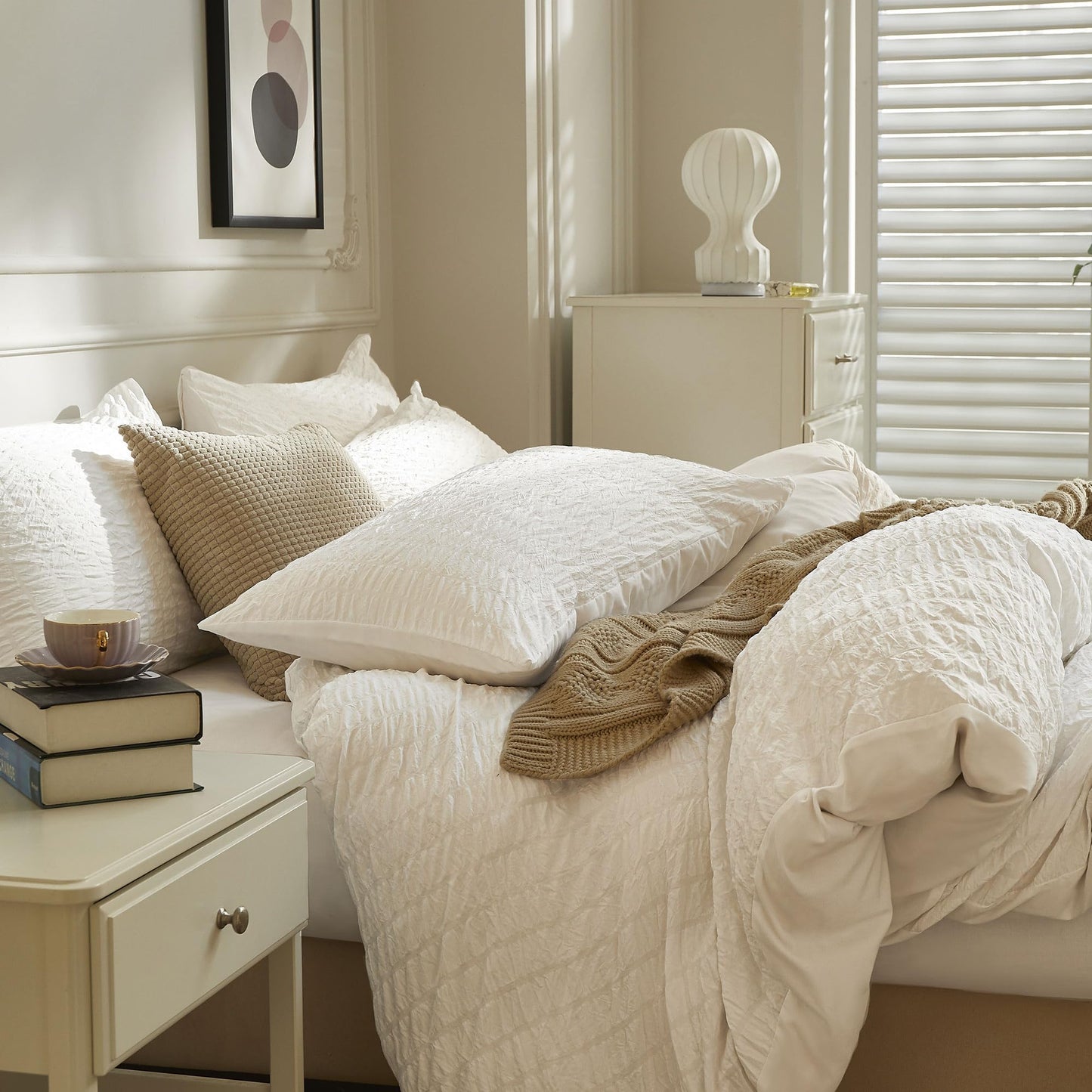 JELLYMONI White Duvet Cover King Size, 3pcs Washed Microfiber Bedding Set, Soft Breathable Seersucker Duvet Cover Set with Zipper Closure and Corner Ties for All Seasons