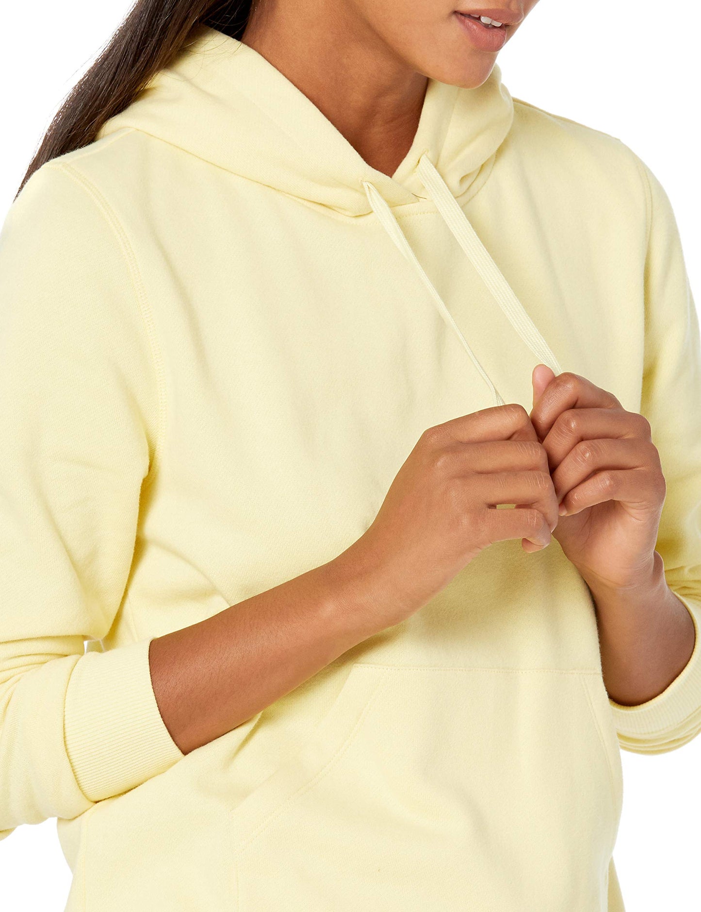 Amazon Essentials Women's Fleece Pullover Hoodie, Light Yellow, Medium