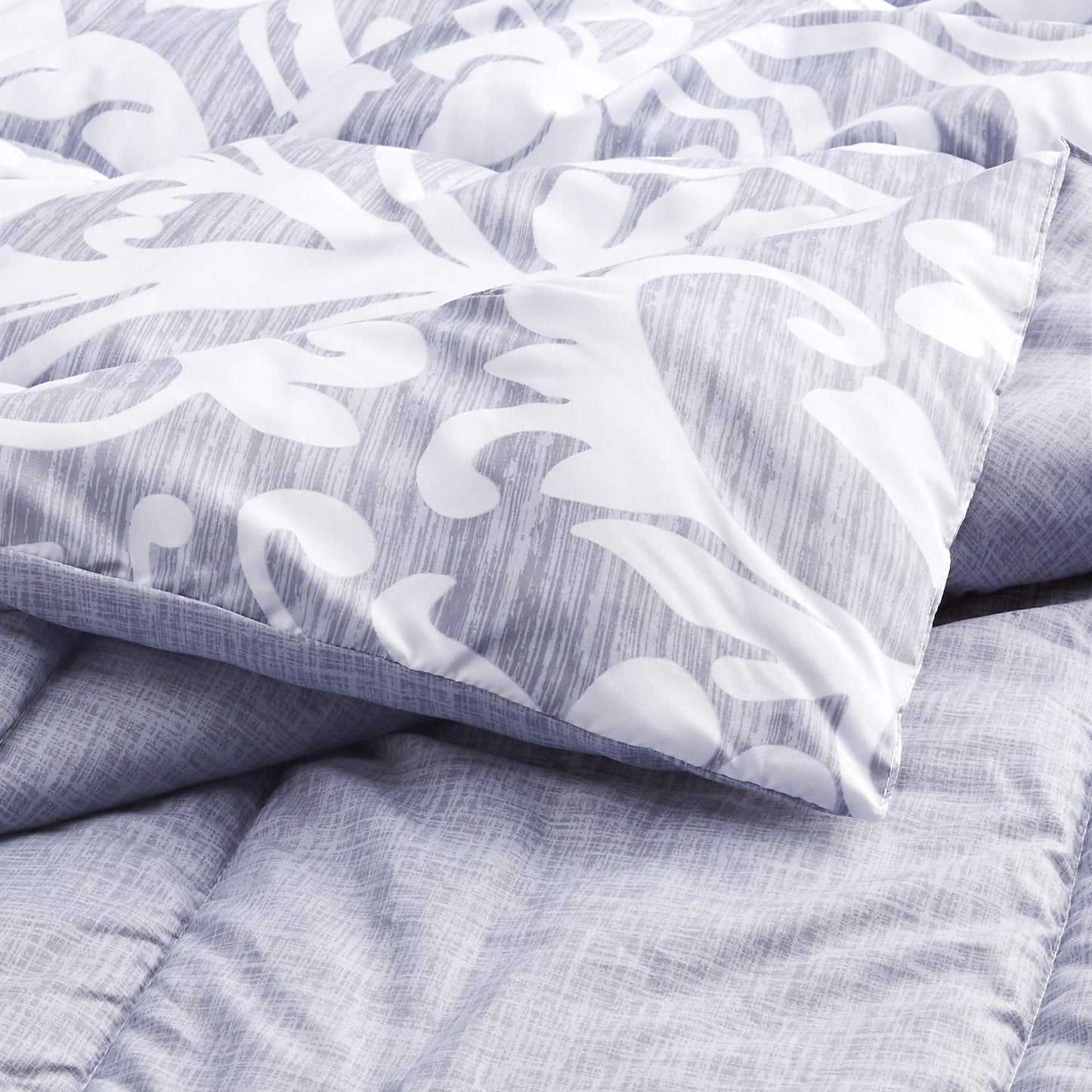 Amazon Basics Ultra-Soft Light-Weight Microfiber Reversible Comforter Bedding Set - Ikatlink King, Gray Medallion