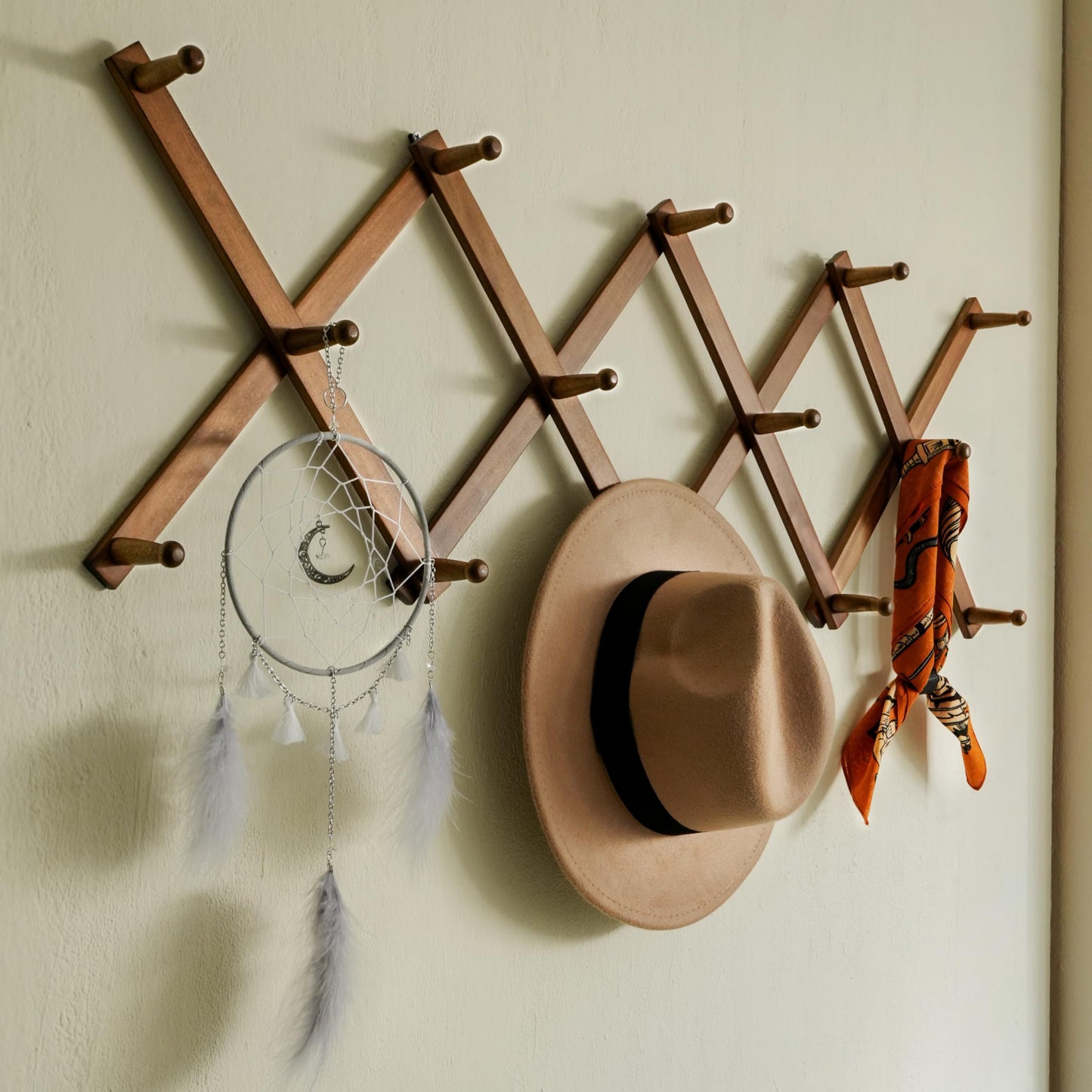 SKOLOO Accordion Wall Hanger, Modern Expandable Coat Rack Wall Mounted, Solid Wooden Wall Hat Rack, 14 Peg, Walnut