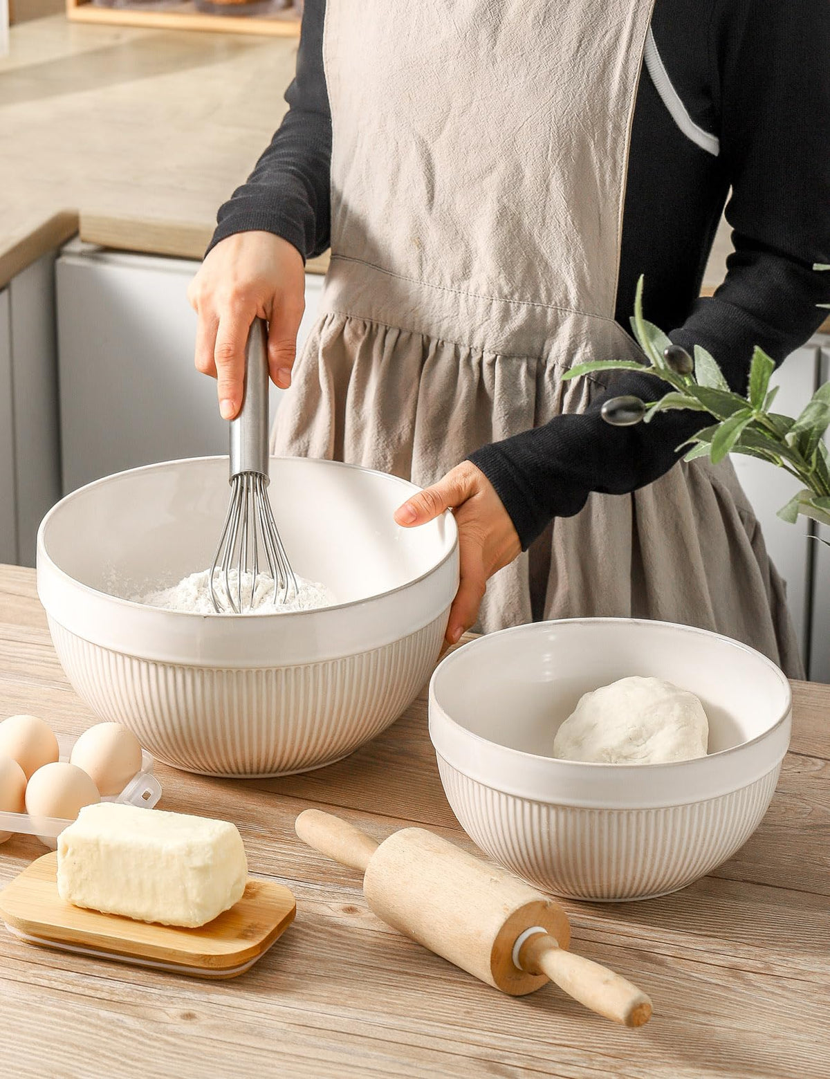TEAKISS Ceramic Large Glazed White Stripe Mixing Bowls for Kitchen, Set of 2 Big Serving Bowls for Cooking, Popcorn, Salad, Soup, Baking, Dough Bread Making Bowl, 10 inch + 8 inch