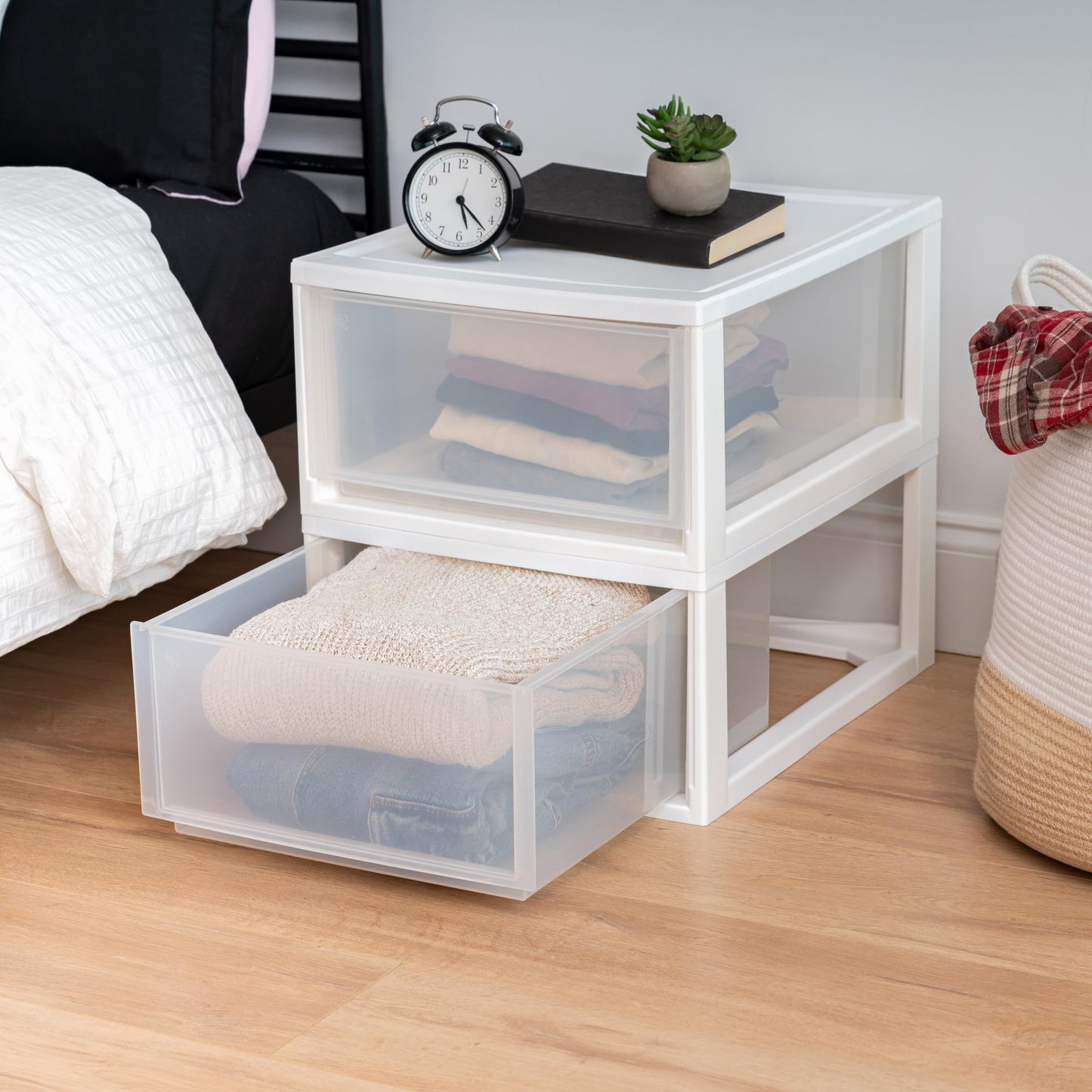 IRIS USA 27.9 L (29.5 US Qt.) Large Plastic Stacking Drawer, 2-Pack, Stackable Storage Organizer Unit with Sliding Drawer for Bedroom Kitchen Under Sink Pantry Craft Room Dorm Office, White