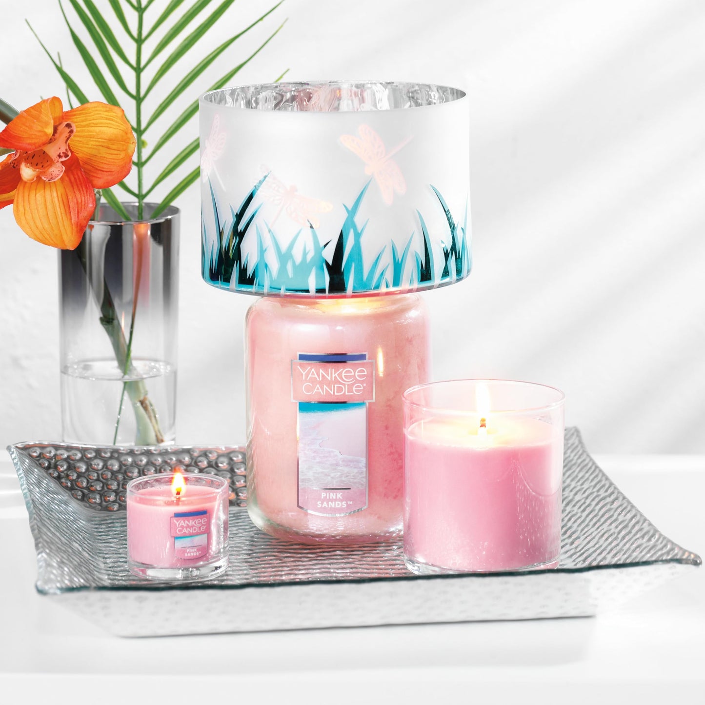 Yankee Candle Scented Candle, Pink Sands, Original Large Jar Candle, 110-150 Hours of Burn Time, 22 oz.