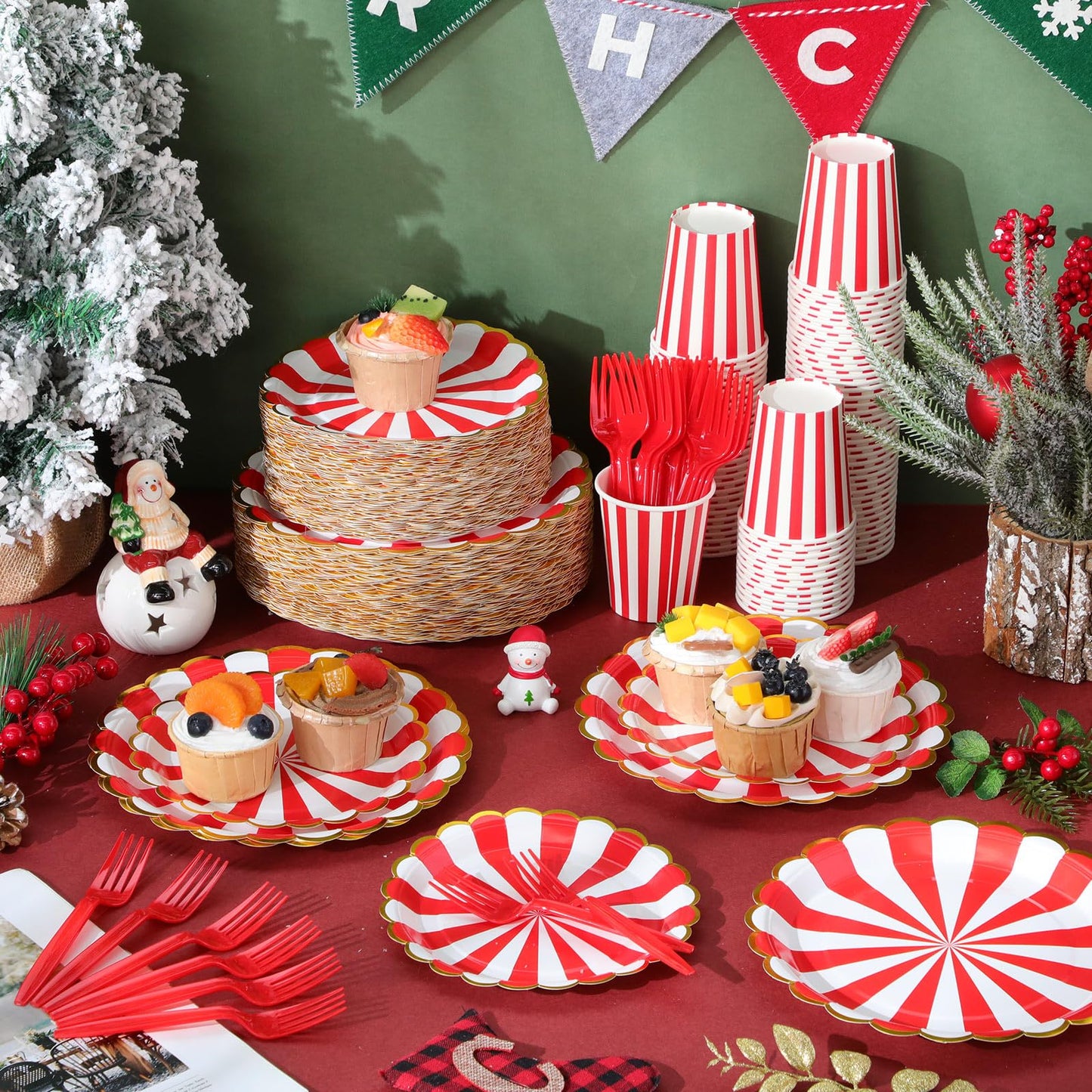 Yungyan 400 Pcs Carnival Theme Party Decorations, Circus Plates Set, Red Stripe Paper Disposable Plates and Cups for Carnival Party Birthday Picnic Circus Decorations Supplies Favors Holiday