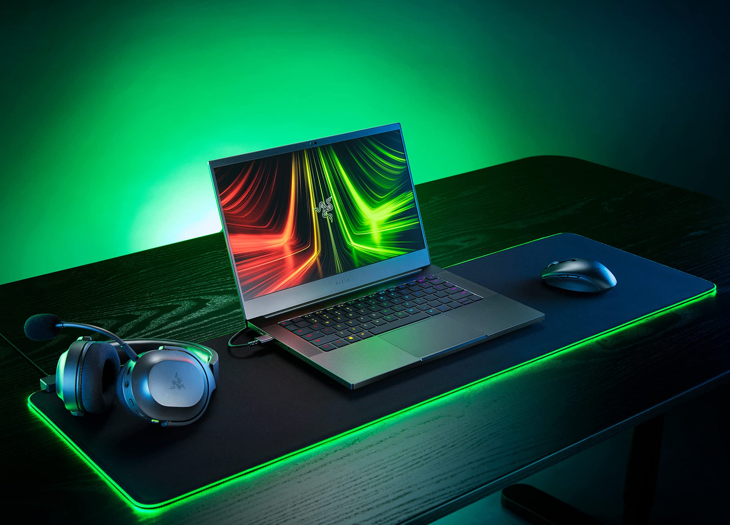 Razer Goliathus Extended Chroma Gaming Mousepad: Customizable Chroma RGB Lighting - Soft, Cloth Material - Balanced Control & Speed - Non-Slip Rubber Base - Classic Black, Wide