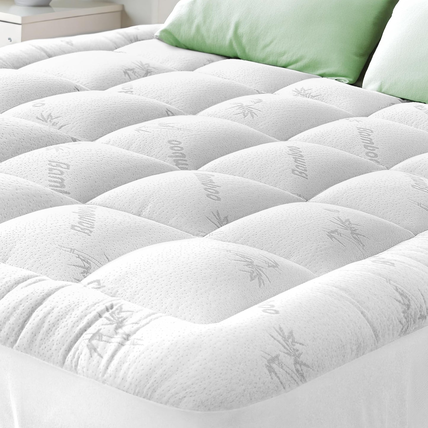 Bamboo Mattress Topper Queen Size - Thick Cooling Breathable Pillow Top Mattress Pad for Back Pain Relief - Deep Pocket Topper Fits 8-20 Inches (60x80 Inches, White)