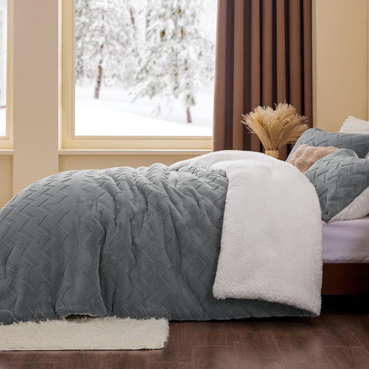 BEDELITE Fluffy Queen Comforter Set - Super Soft Sherpa Grey Comforter for Queen Size Bed, Luxury Warm Bedding Set for Winter, Fuzzy Bed Set 3 Pieces (1 Comforter, 2 Pillowcases)
