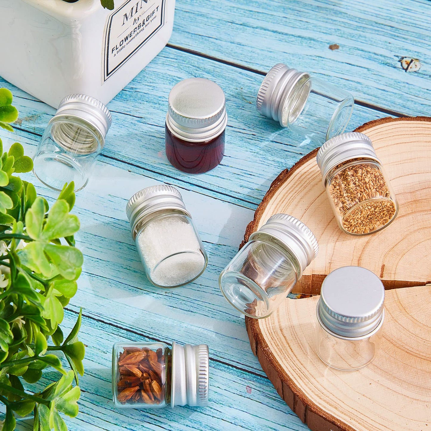Tessco 100 Pcs 5 ml Mini Glass Bottles with Screw Caps Tiny Jars Empty Glass Vials with Aluminum Lids Small Powder Container for Cosmetic Sample Essential Oil Specimen DIY Craft Storage, 2.2 x 3 cm