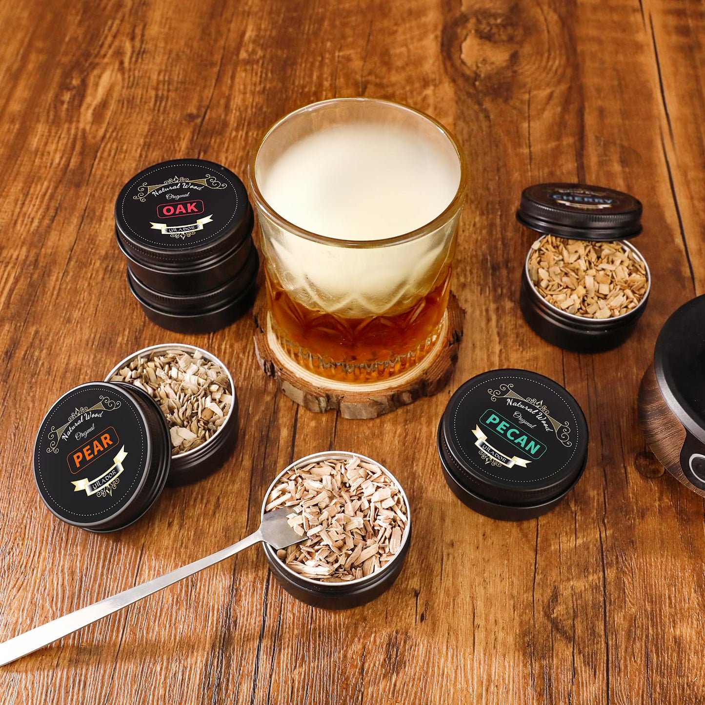 Electric Whiskey Smoker Kit with Torch, Father Day Gift for Whiskey Lover, 6 Wood Chips – Infuse Rich Smoky Flavors in Bourbon Old Fashioned & Cocktails, Birthday Gifts for Him, Dad (Without Butane)