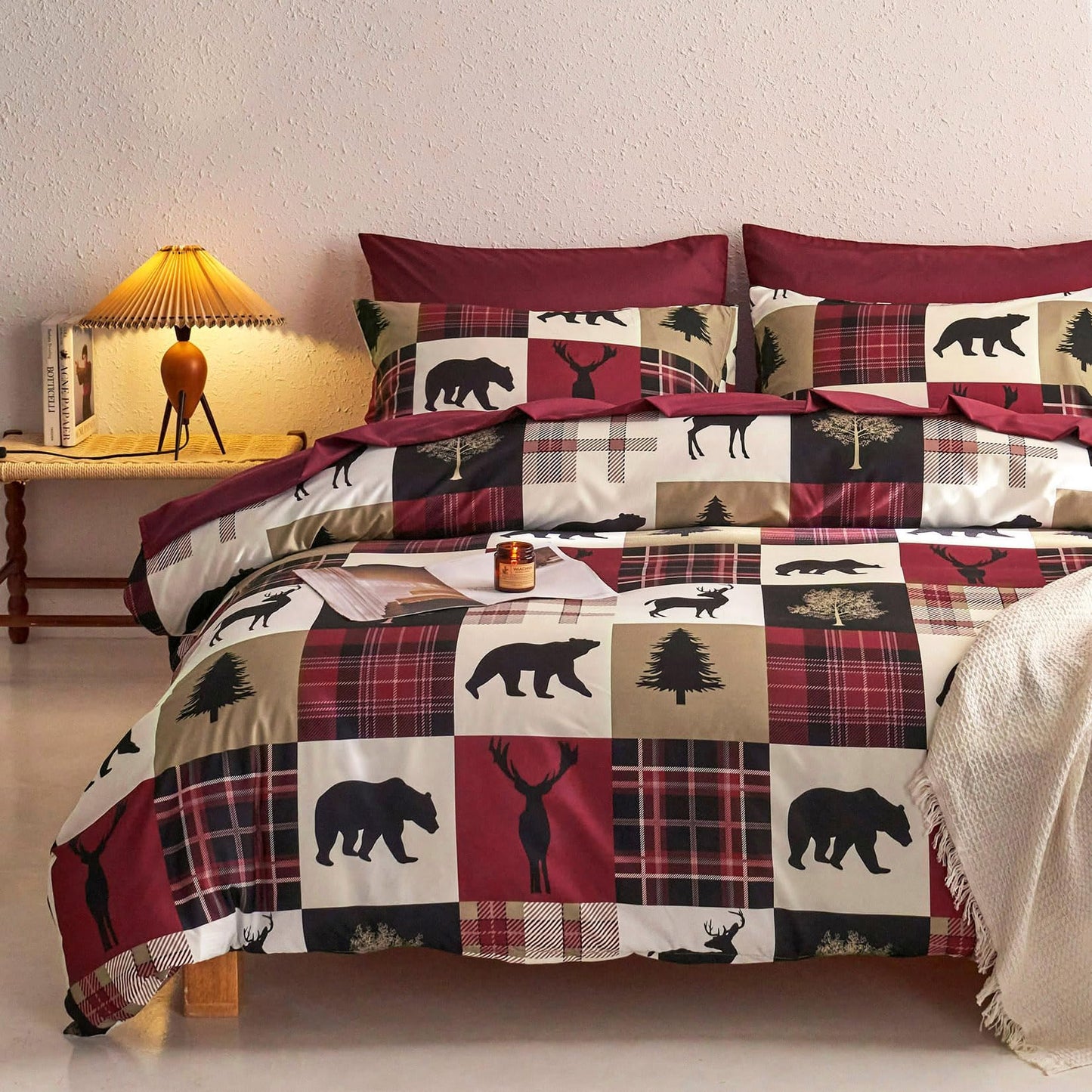 Wake In Cloud - Rustic Comforter Set, Cabin Christmas Farmhouse Western Lodge Woodland Wildlife Patchwork RV Outdoor Theme, Soft Lightweight Bedding, 3-Piece, Burgundy Black, Queen Size
