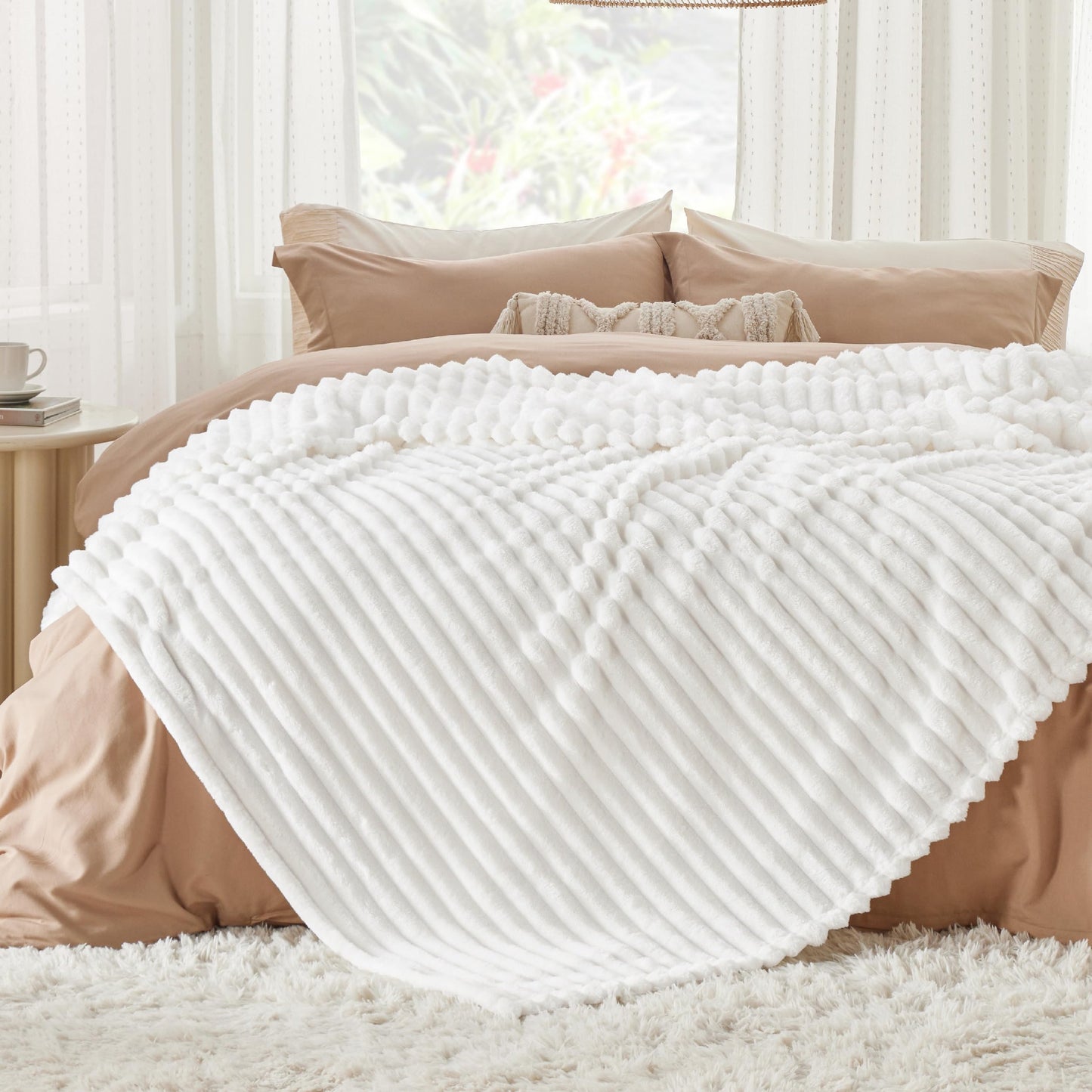 Bedsure King Blankets for Bed, Living Room Decor, Soft Blanket Fluffy Fleece Cozy Gifts for Women Men Her Him, All Seasons Quilt King Size White Home Decor, 108x90