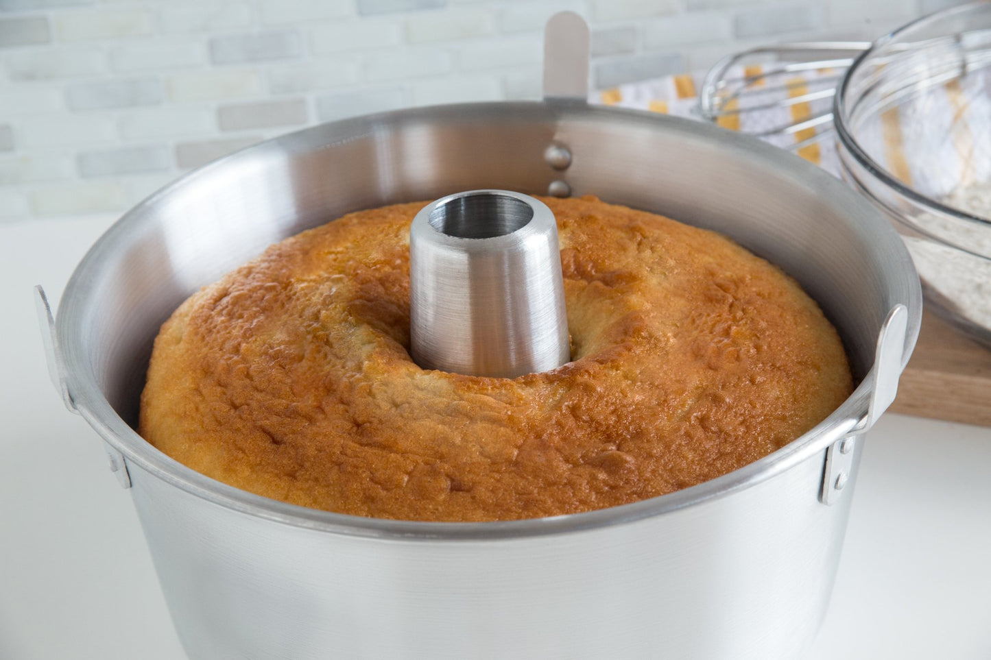 Fox Run Angel Food Cake Pan with Removable Bottom, Aluminum, 9.75" Tube Cake Pan