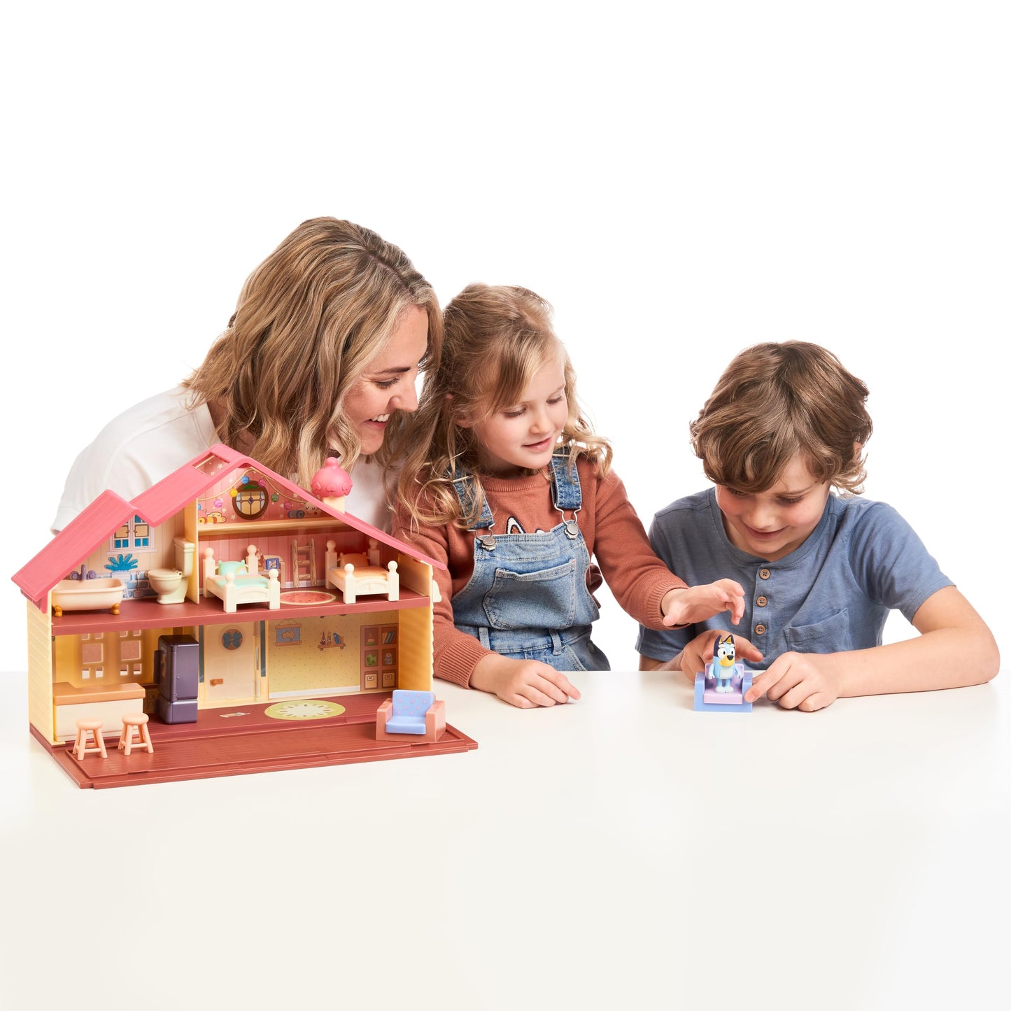 Bluey Family Home Playset with 2.5" poseable Figure
