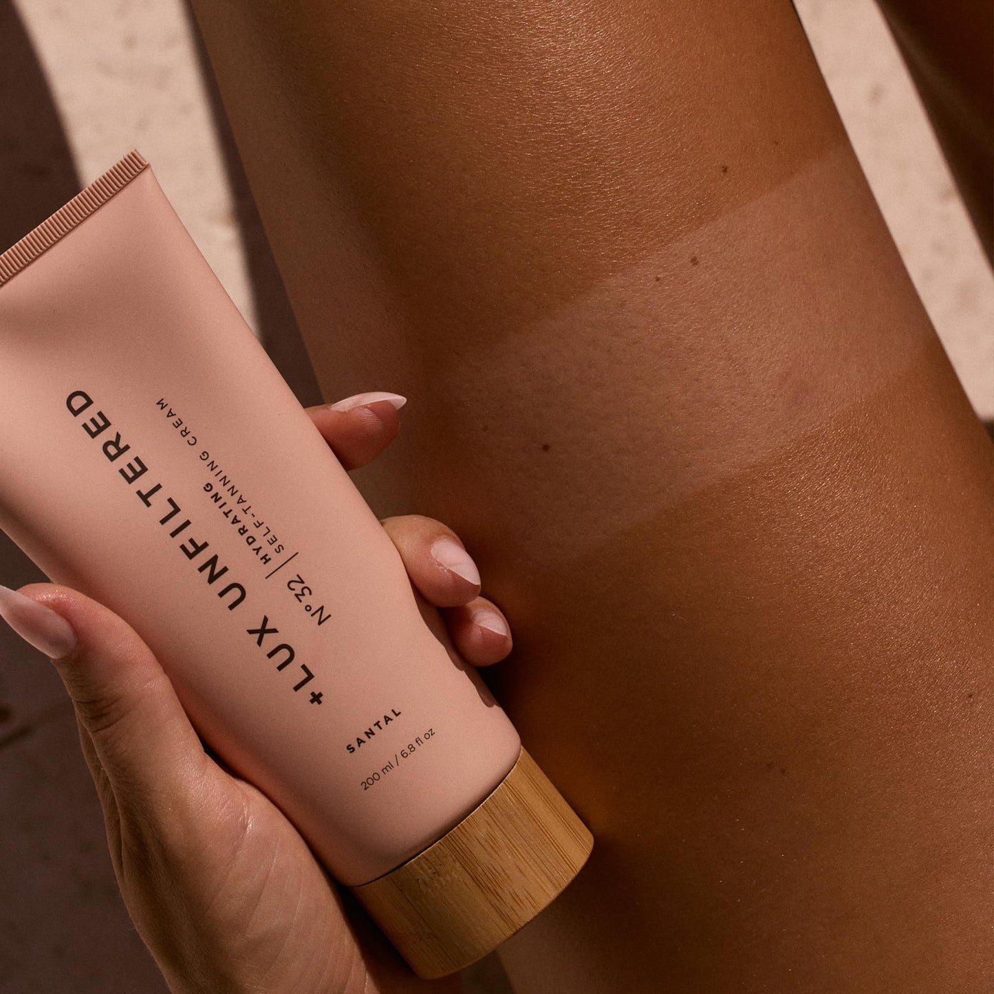 + Lux Unfiltered N°32 Gradual Self Tanner, Hydrating Self Tanning Lotion with Shea Butter & Squalane - Non-Sticky, No Transfer, Natural-Looking Tan - Vegan & Cruelty-Free Sunless Tanner - Santal