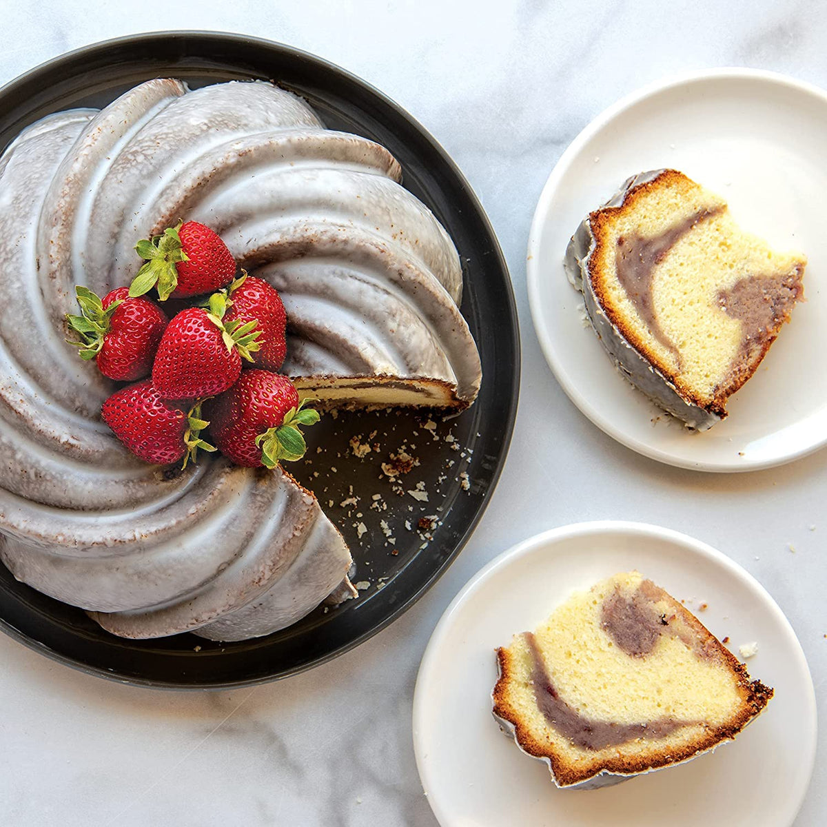Nordic Ware Swirl Bundt Pan, 10-Cup, Gold