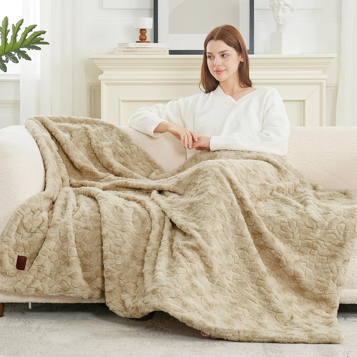 Cozy Bliss Faux Fur Throw Blanket for Couch, Fuzzy Soft Plush Thick Warm Fluffy Reversible Wave Textured Blanket for Sofa Bedroom Living Room, 55 * 70 Inches Khaki