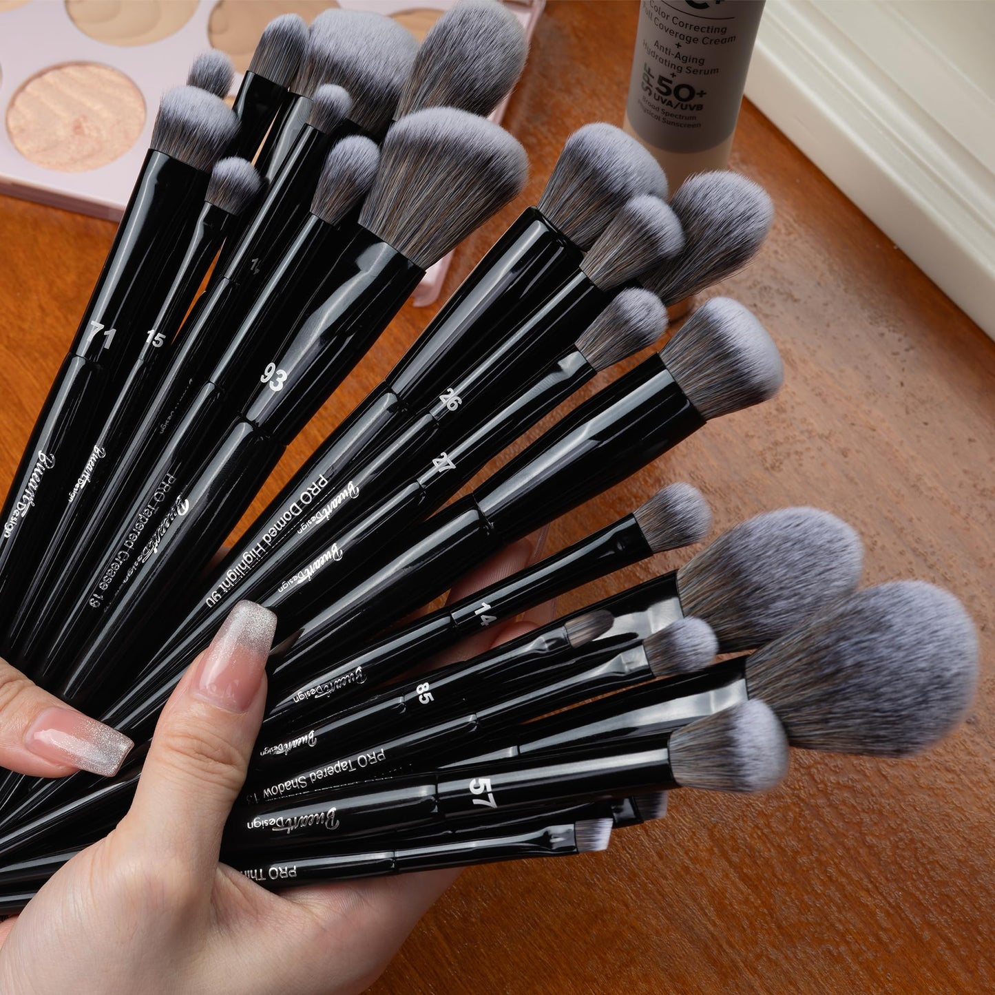 Bueart Design 32Pcs Pro Grade Makeup Brushes Set with Extra large Holder Premium Ultra Soft Bristle,High Elastic Vegan Cruelty-free Synthetic Hair