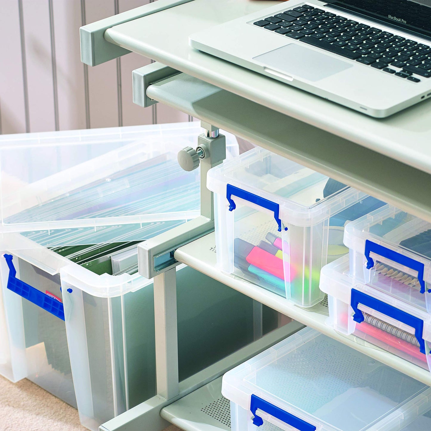 Bankers Box Plastic Storage Bin 24 L (7730603)
