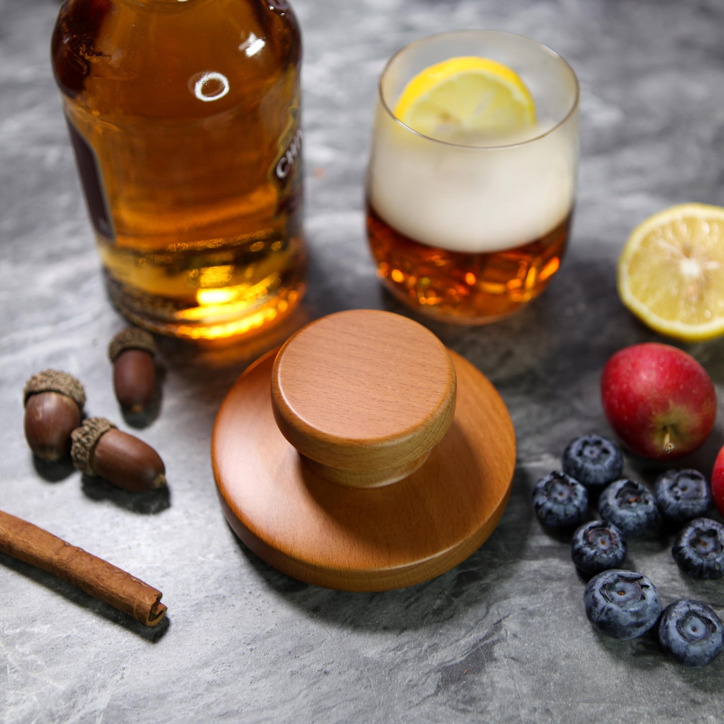 WillsCoo Cocktail Smoker Kit – Premium Handcrafted Wood Whiskey & Cocktail Smoker with Torch & 6 Natural Flavor, Gift-Ready Home Bar Set for Old Fashioned, Bourbon, Spirits & Mixology, Gift for Men