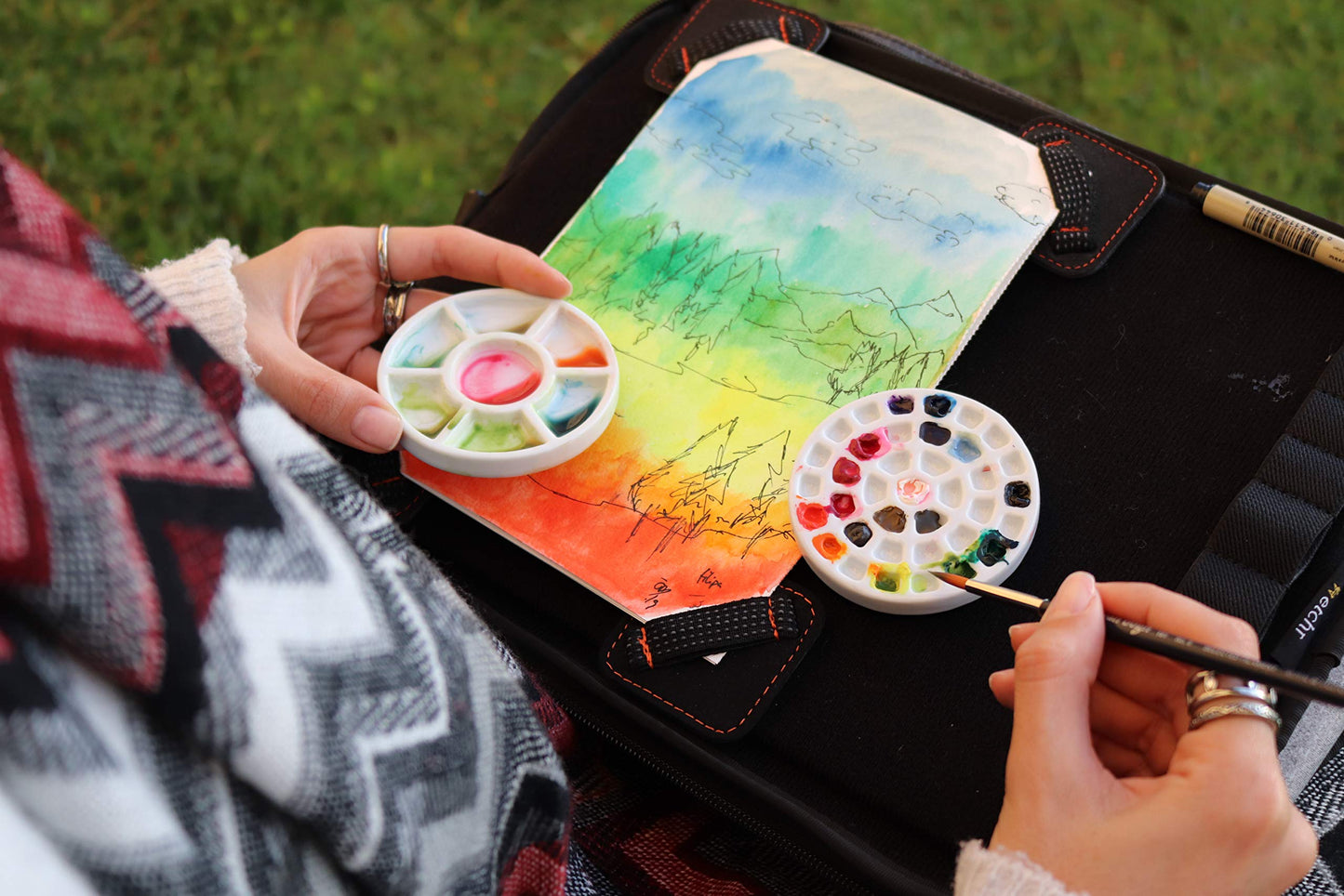 Etchr Mini Palette 37 Wells - Built for Watercolor, Acrylic, Oil, and Gouache Paint - Professional Porcelain Paint Wells and Mixing Palette - Airtight Metal Tin for Travel