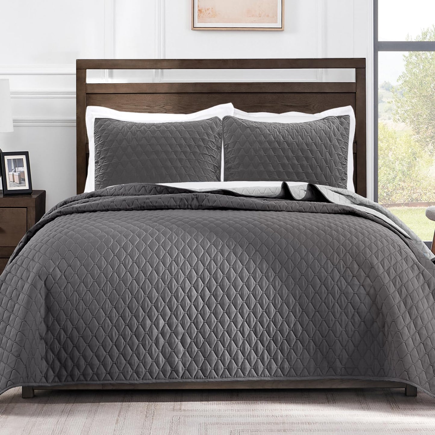 Exclusivo Mezcla Ultrasonic Reversible 3 Piece King Size Quilt Set with Pillow Shams, Lightweight Bedspreads/ Coverlet/ Bed Cover - (Grey, 92 inchx104 inch)