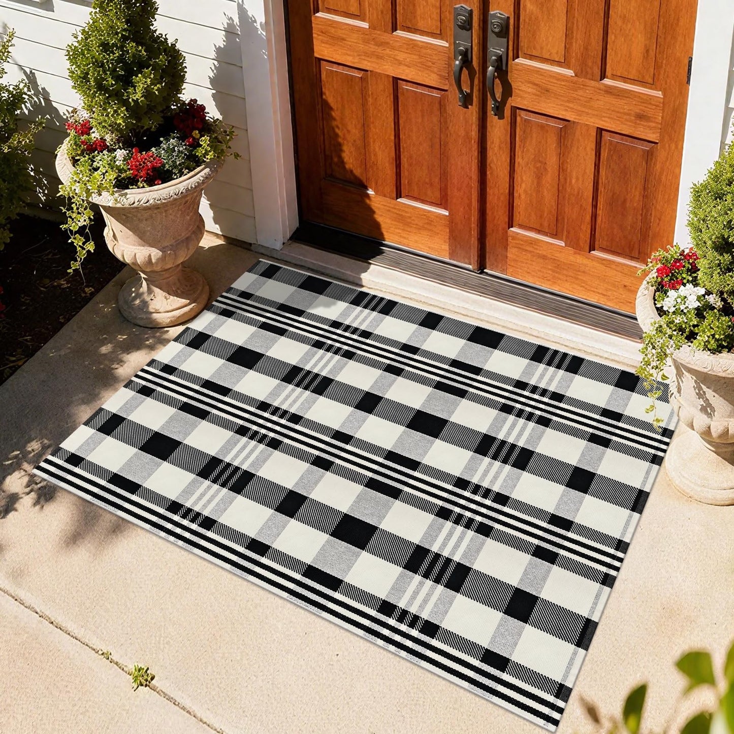 Fixseed Buffalo Plaid Checkered Rug 4'x6' Front Door Mat Outdoor,Black and Beige Cotton Washable Front Porch Rug Layered Doormats for Living Room Dining Room Bedroom Farmhouse