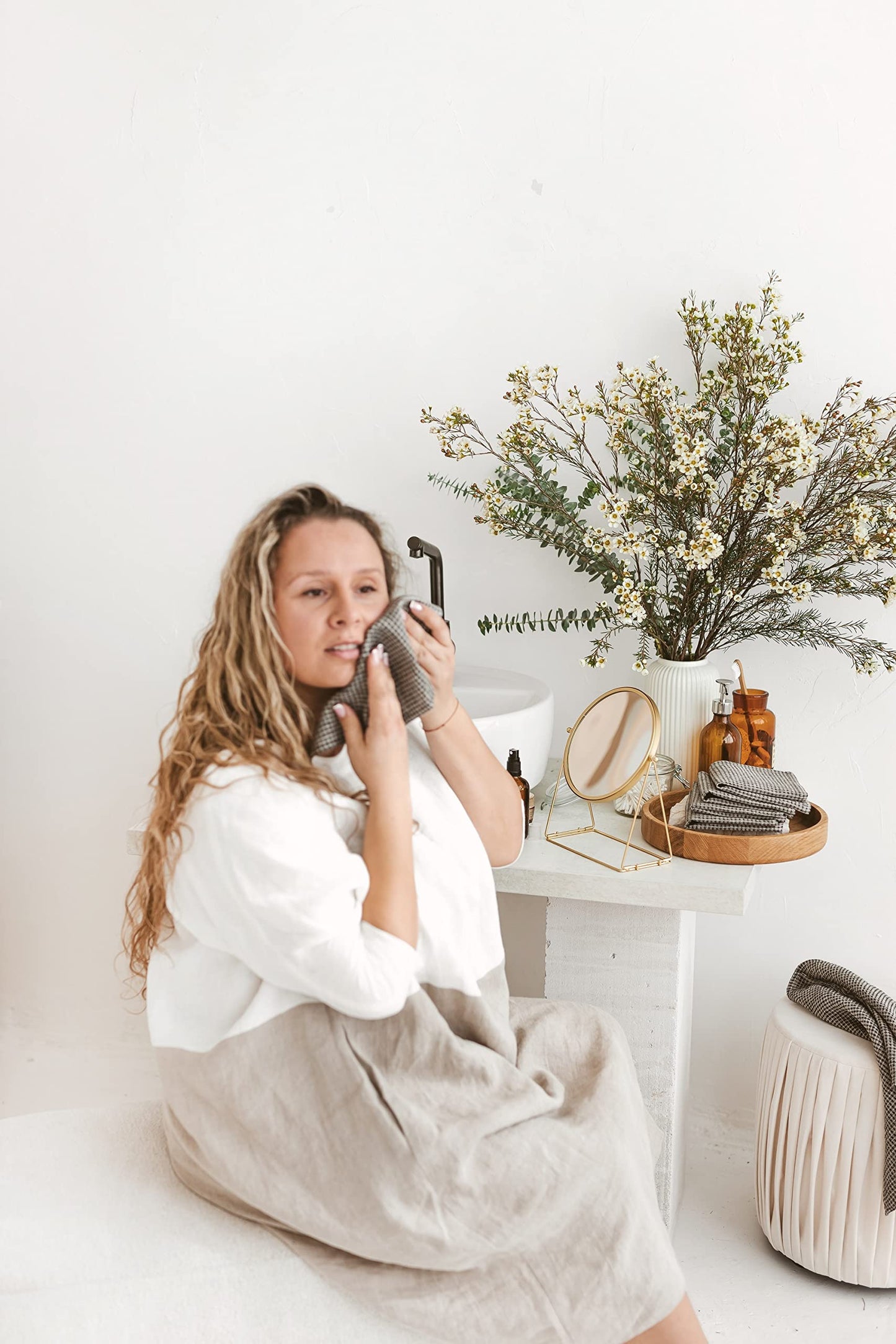 100% Linen Exfoliating Face Cloth - 4-Pack Black-Natural Linen Flax 10x10-inch Reusable Washcloths - Waffle Weave Natural Fiber Small Fingertip Towel for Your Hands Face Skin and Body