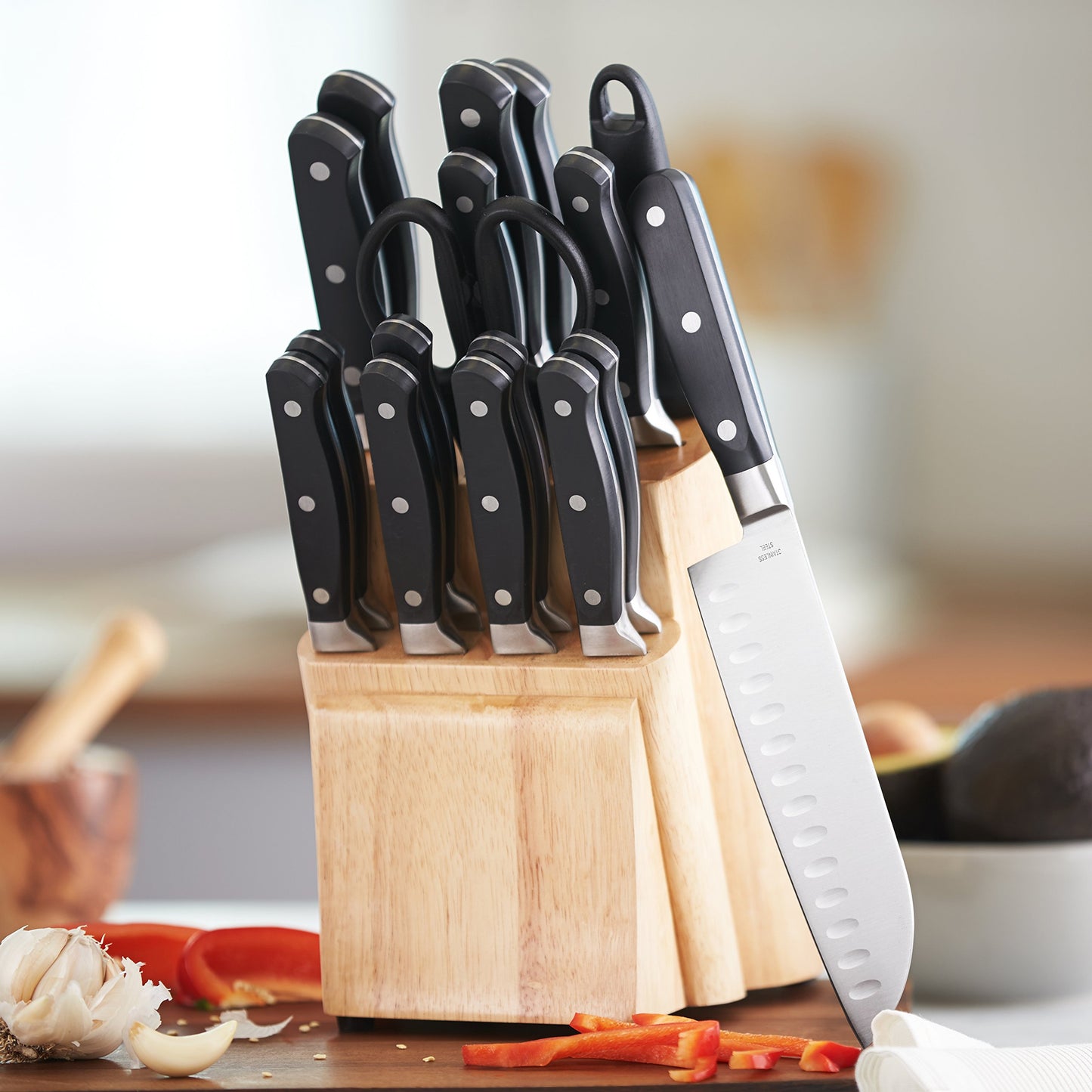 Amazon Basics Premium 18-Piece Kitchen Knife Block Set
